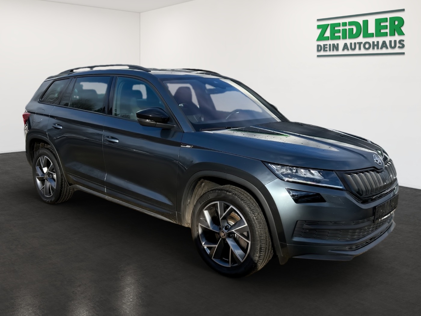 SKODA Kodiaq 2.0 TDI Sportline AHK DCC KA PANO RFK Bild 2