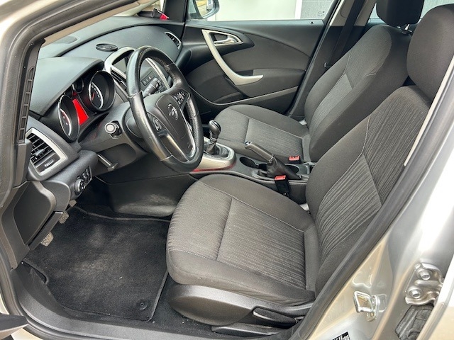 OPEL Astra J 1.4 Turbo Design Edition AHK LHZ SHZ WKR Bild 7