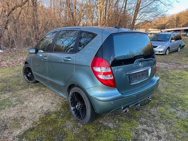 Mercedes-Benz A 170 Autom. Elegance ALU KLIMA NEBEL TEMPOMAT Bild 4