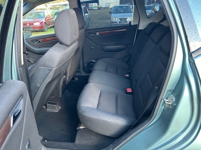 Mercedes-Benz A 170 Autom. Elegance ALU KLIMA NEBEL TEMPOMAT Bild 10
