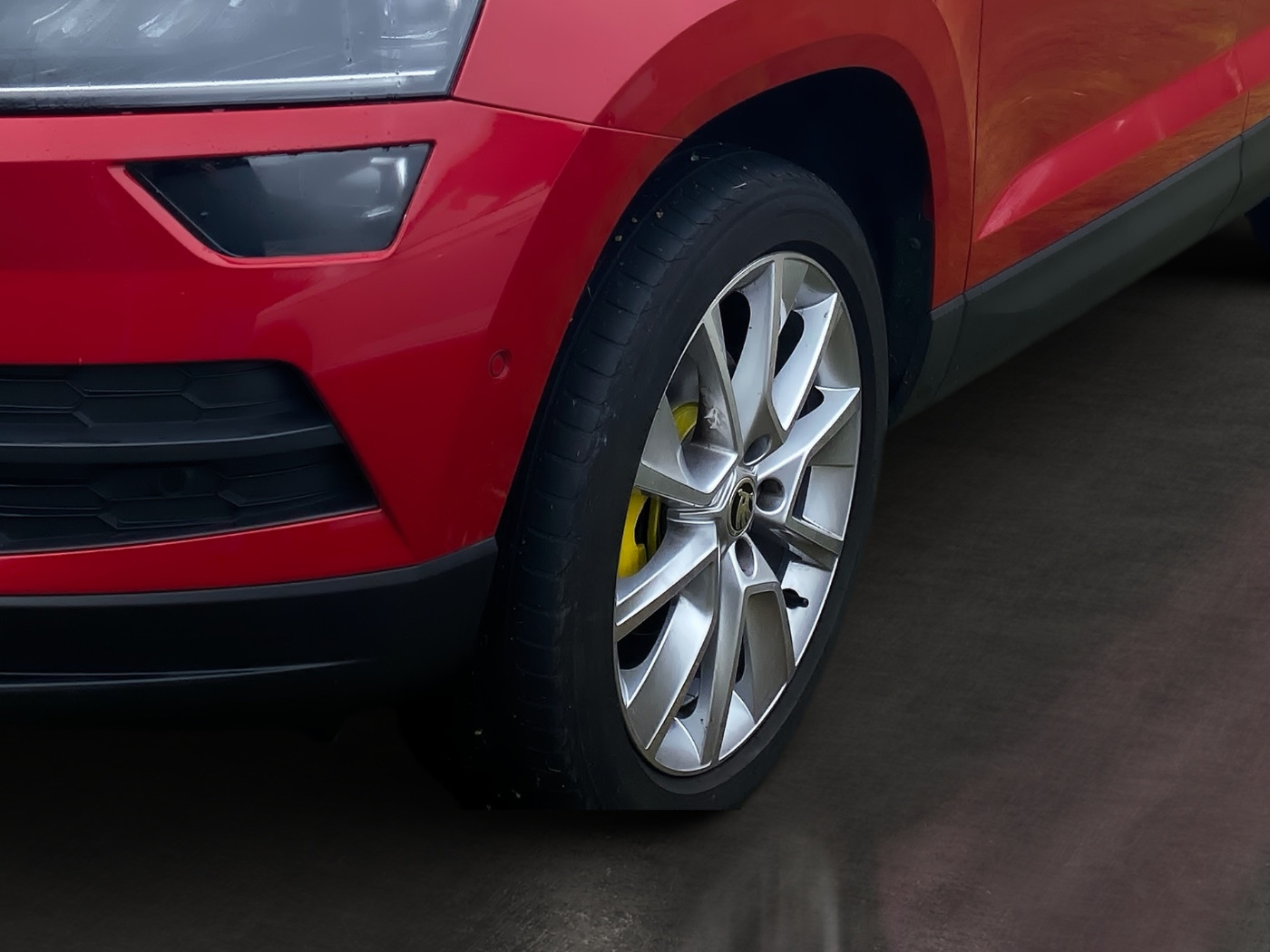 SKODA Karoq 1.5 TSI ACT DSG Style ACC LED LHZ RFK VC Bild 6