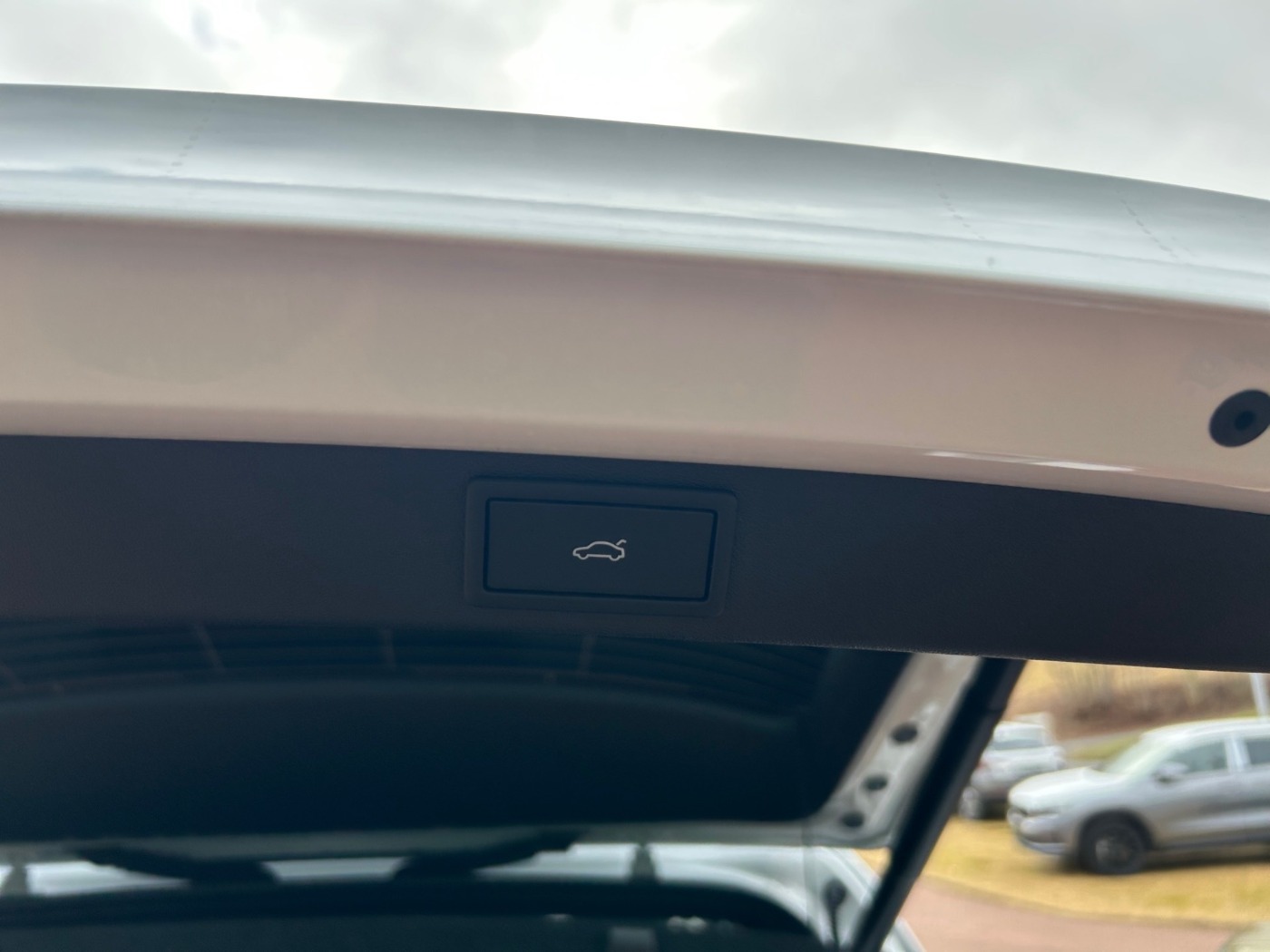 SKODA Elroq 85 Alpha AHK HUD NAVI RFK STHZ WÄRMEPUMPE Bild 13