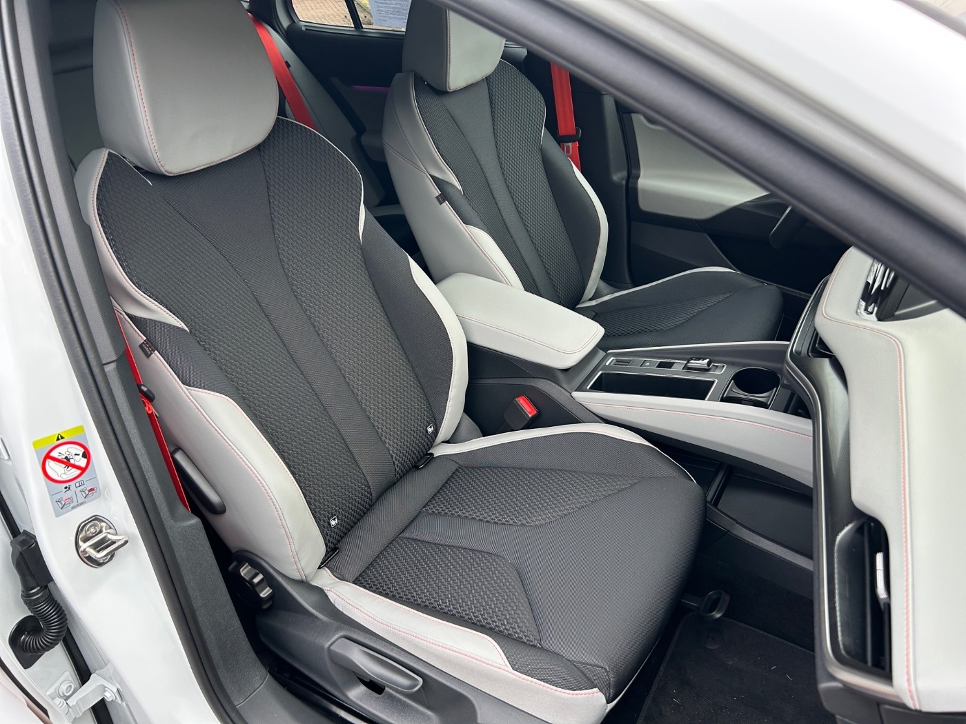 SKODA Elroq 85 Alpha AHK HUD NAVI RFK STHZ WÄRMEPUMPE Bild 14