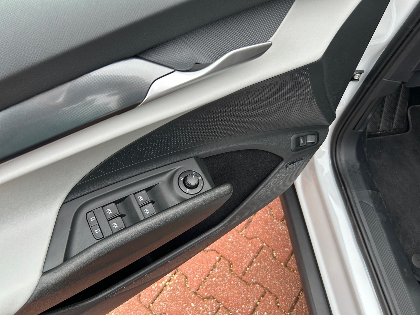 SKODA Elroq 85 Alpha AHK HUD NAVI RFK STHZ WÄRMEPUMPE Bild 15