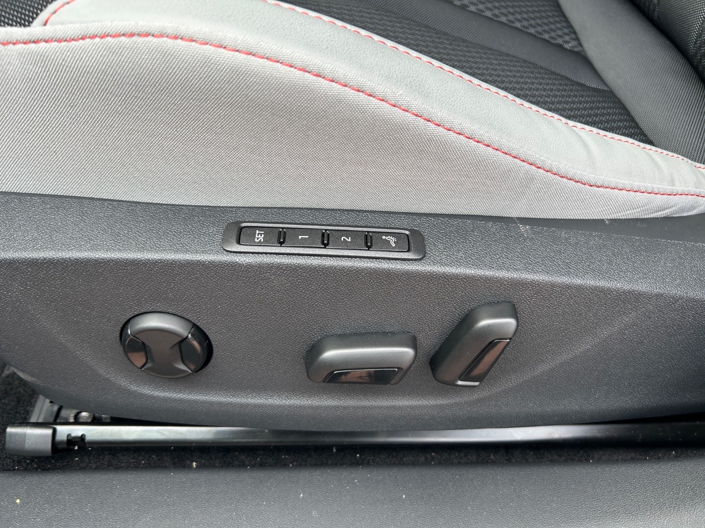 SKODA Elroq 85 Alpha AHK HUD NAVI RFK STHZ WÄRMEPUMPE Bild 16