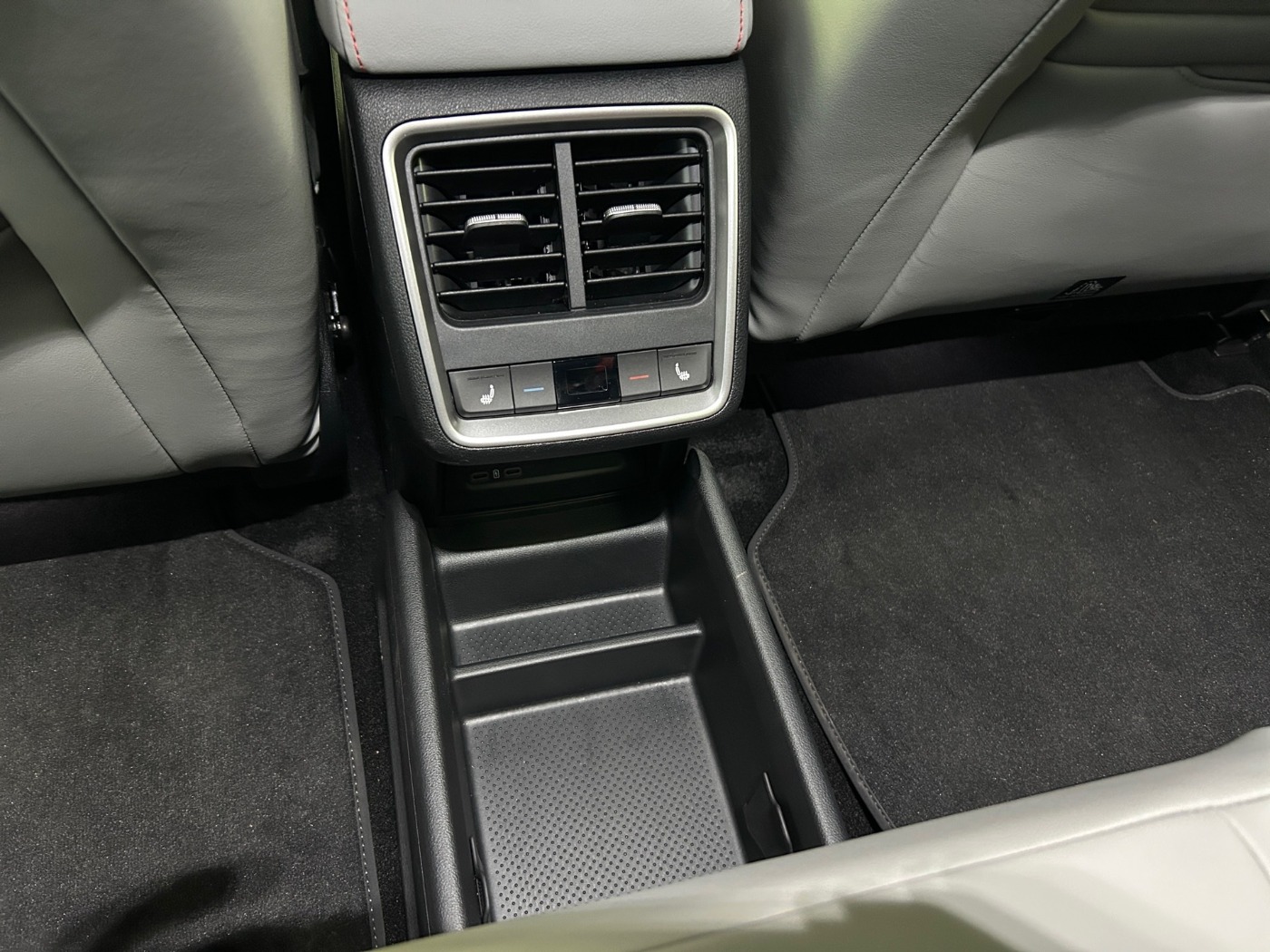 SKODA Elroq 85 Alpha AHK HUD NAVI RFK STHZ WÄRMEPUMPE Bild 20