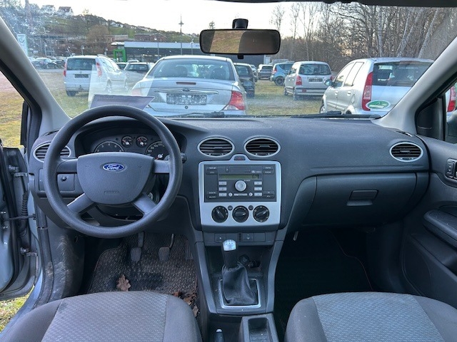 FORD Focus 1.6 Trend 5-Türer AUDIOSYSTEM KLIMA ZV Bild 13
