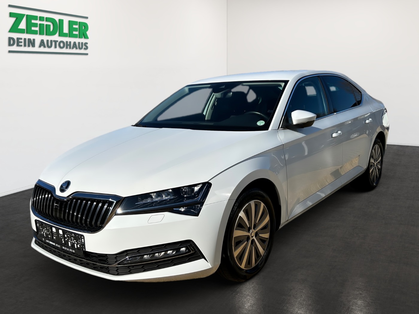 SKODA Superb 2.0 TSI DSG Style ACC KA LED NAVI VC
