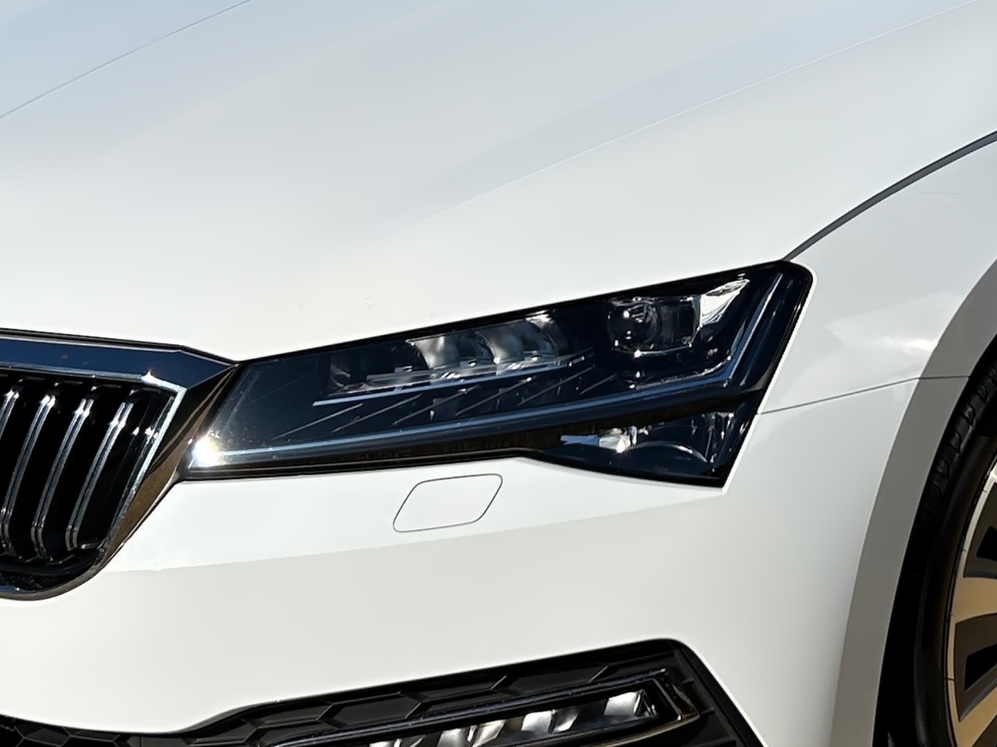 SKODA Superb 2.0 TSI DSG Style ACC KA LED NAVI VC Bild 5