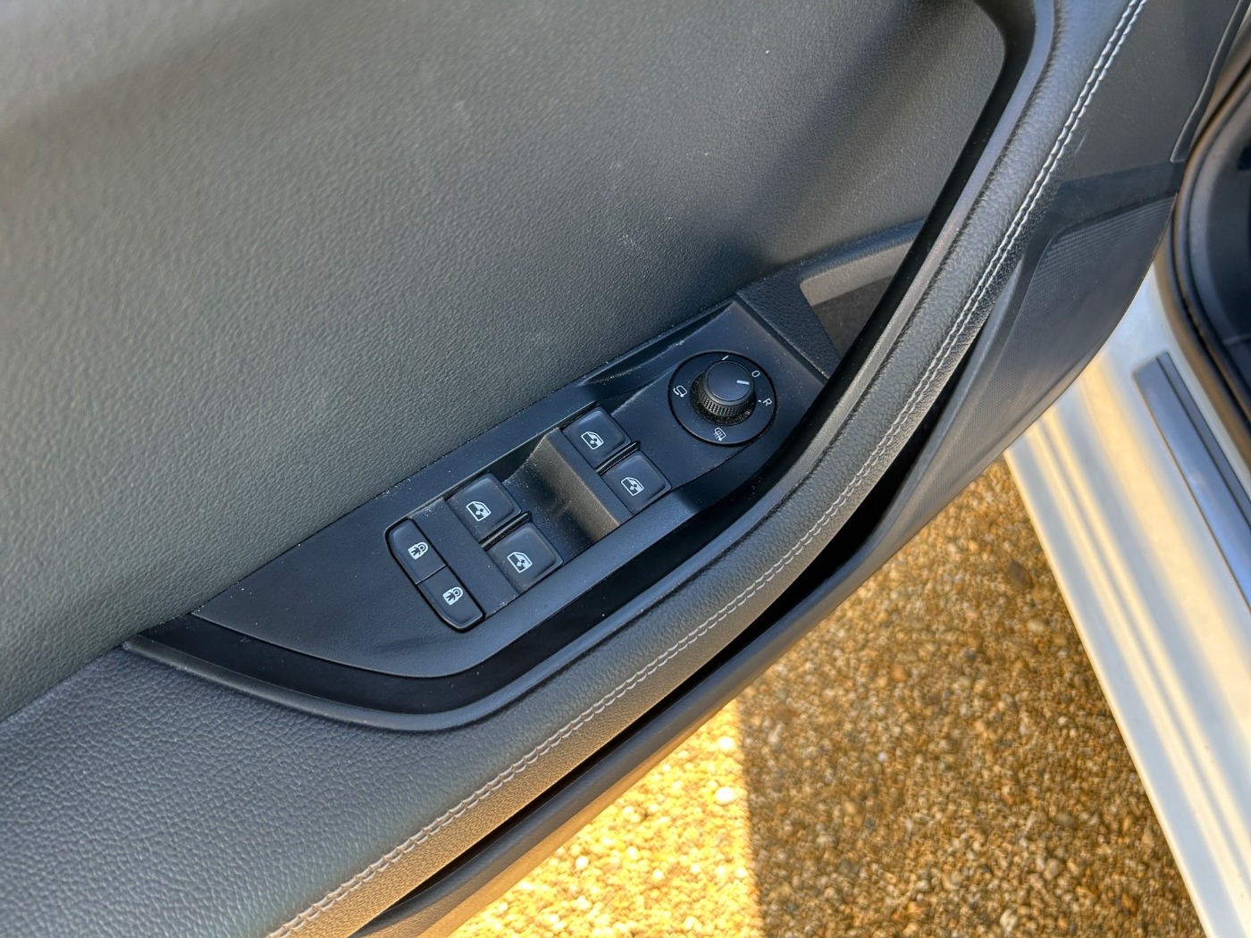 SKODA Superb 2.0 TSI DSG Style ACC KA LED NAVI VC Bild 15