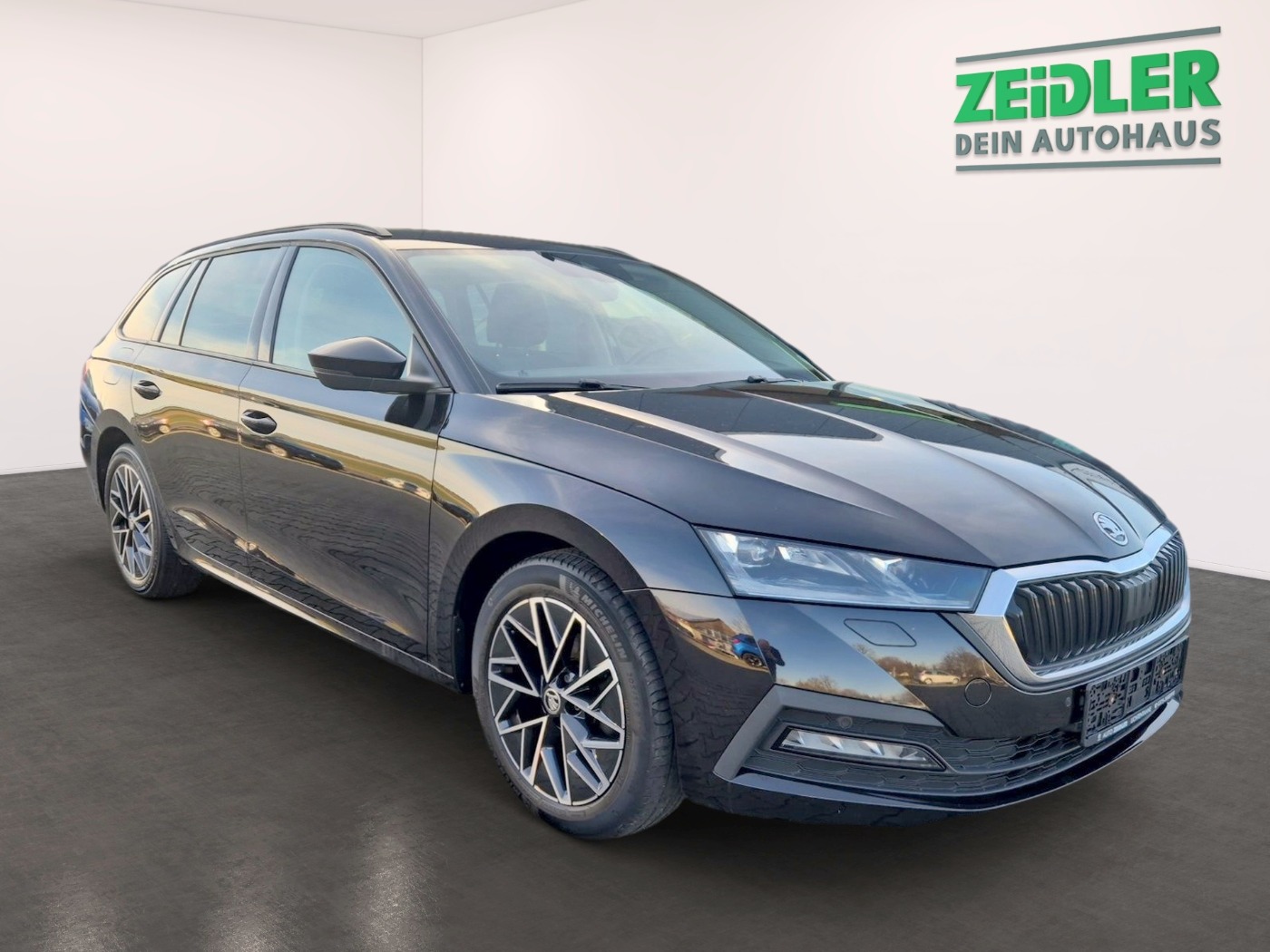 SKODA Octavia Combi 2.0 TDI DSG Ambition MATRIX NAVI Bild 2