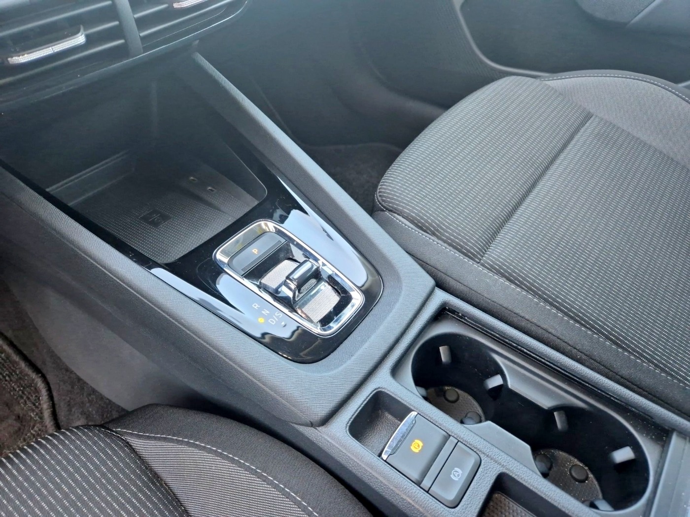 SKODA Octavia Combi 2.0 TDI DSG Ambition MATRIX NAVI Bild 14