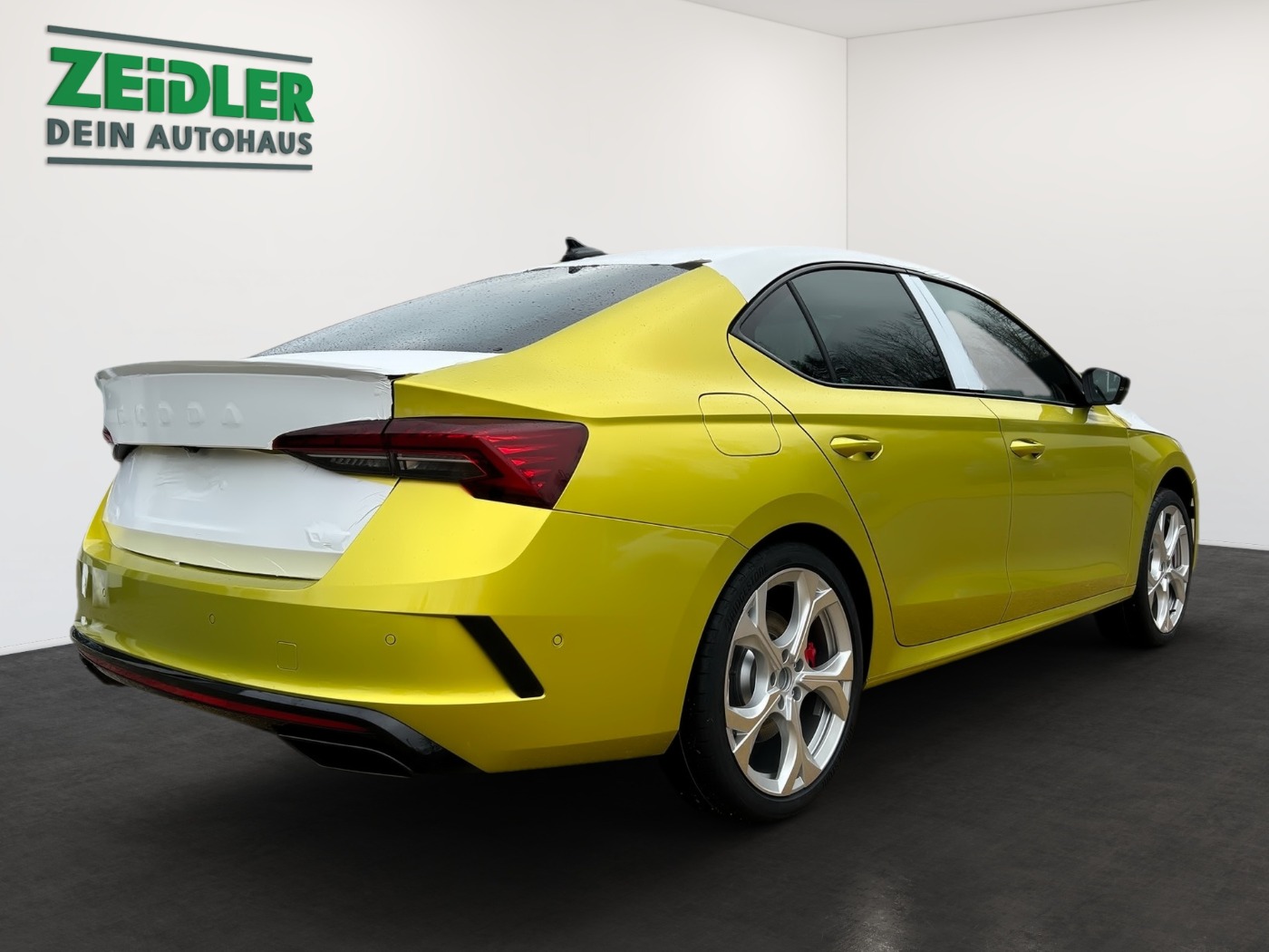 SKODA Octavia Lim. RS 2.0 TSI DSG AHK ACC MATRIX SOUND Bild 3