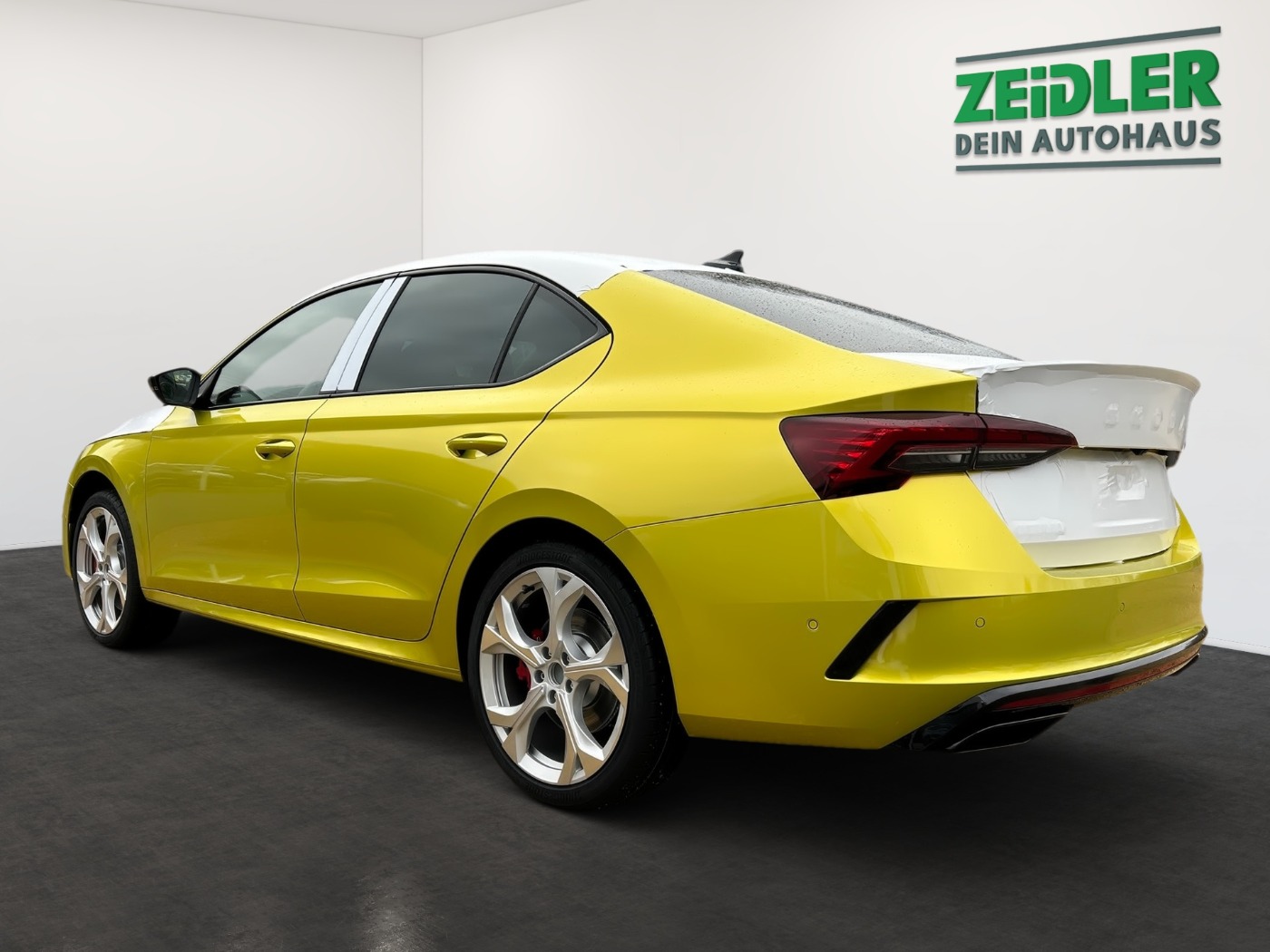 SKODA Octavia Lim. RS 2.0 TSI DSG AHK ACC MATRIX SOUND Bild 4