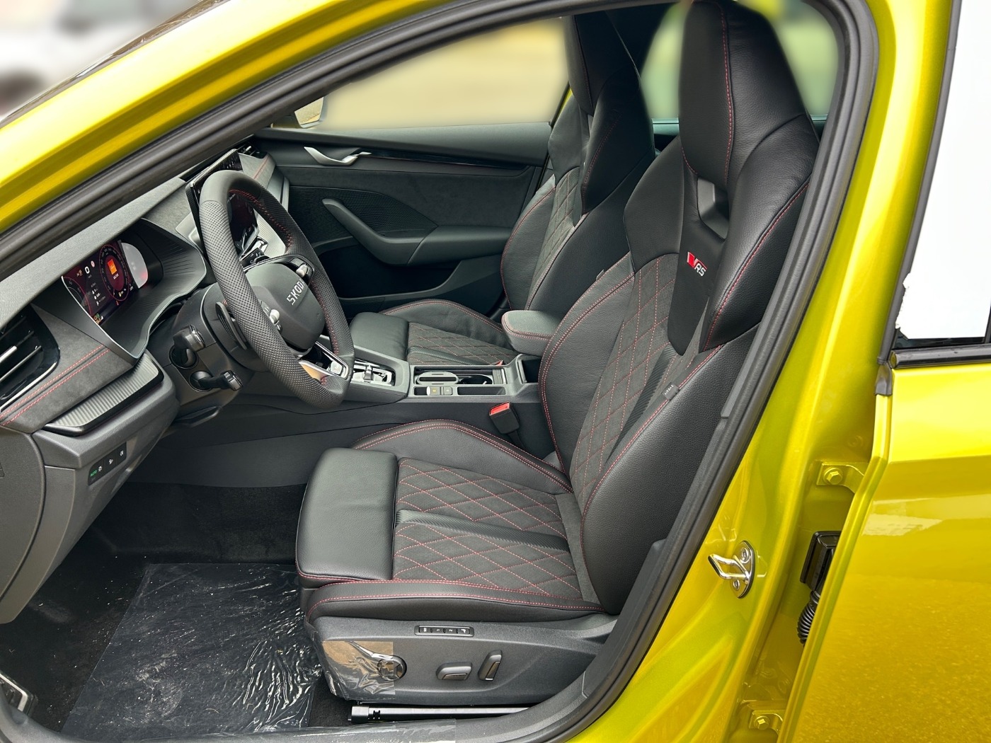 SKODA Octavia Lim. RS 2.0 TSI DSG AHK ACC MATRIX SOUND Bild 7