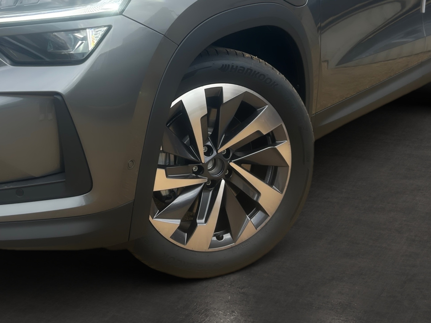 SKODA Kodiaq 1.5 TSI iV DSG Selection HUD MATRIX SHZ Bild 6
