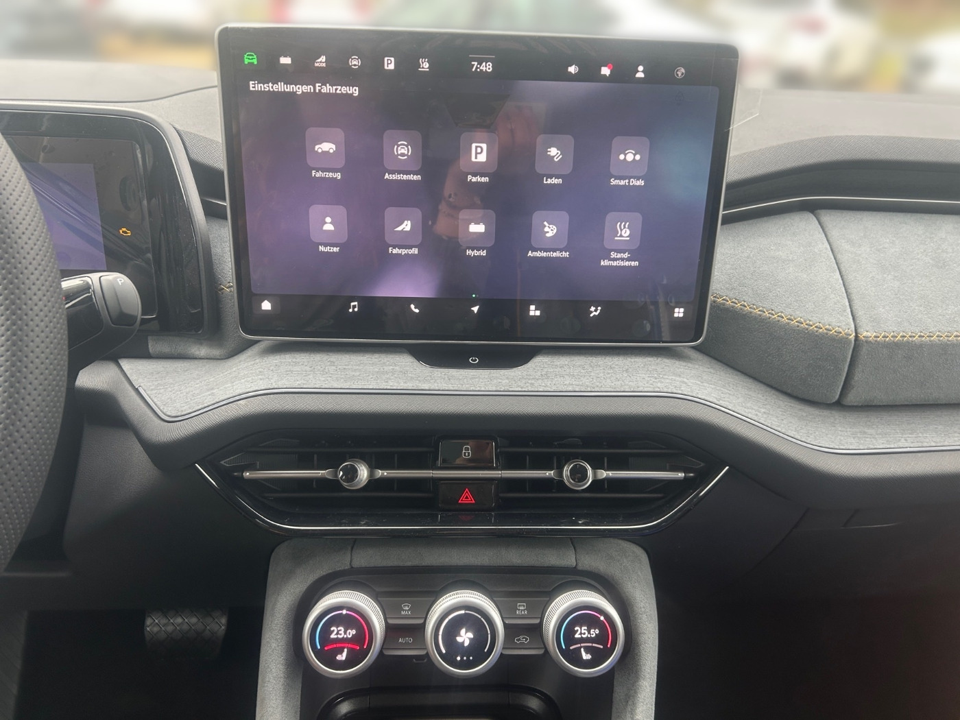 SKODA Kodiaq 1.5 TSI iV DSG Selection HUD MATRIX SHZ Bild 9