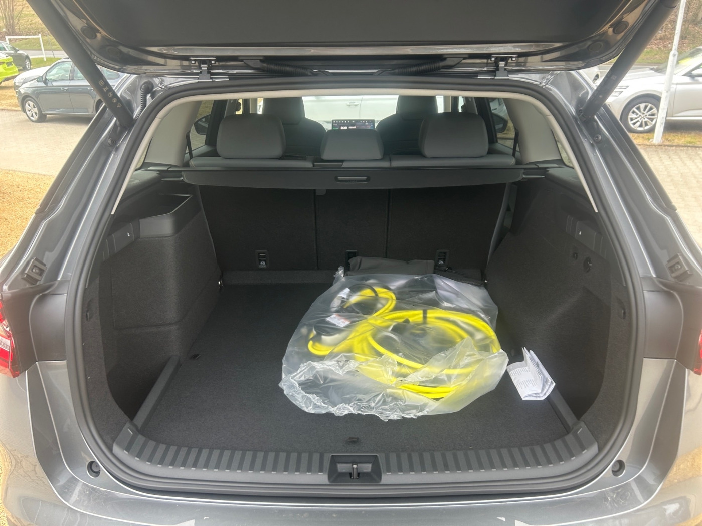 SKODA Kodiaq 1.5 TSI iV DSG Selection HUD MATRIX SHZ Bild 12