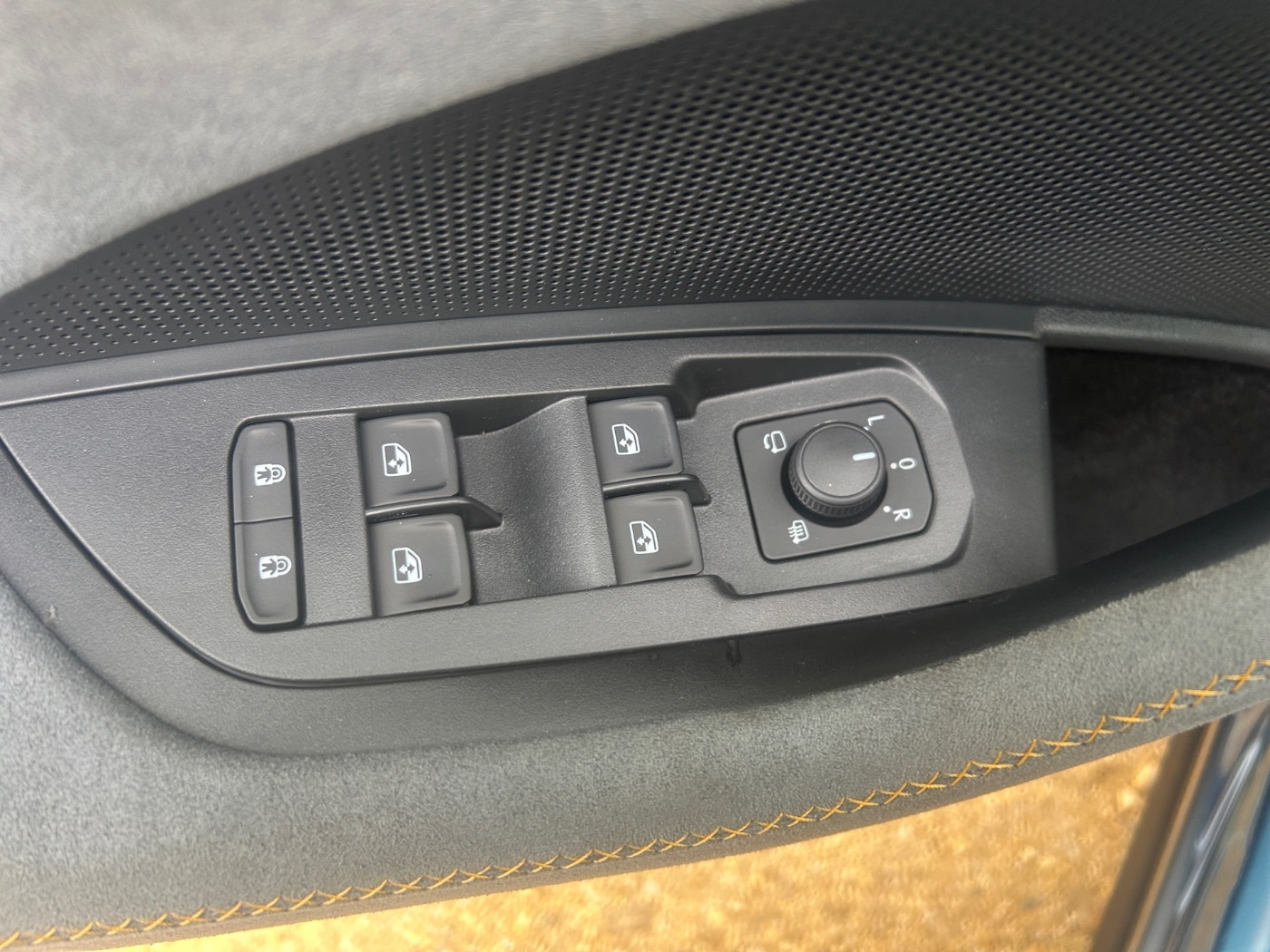 SKODA Kodiaq 1.5 TSI iV DSG Selection HUD MATRIX SHZ Bild 19
