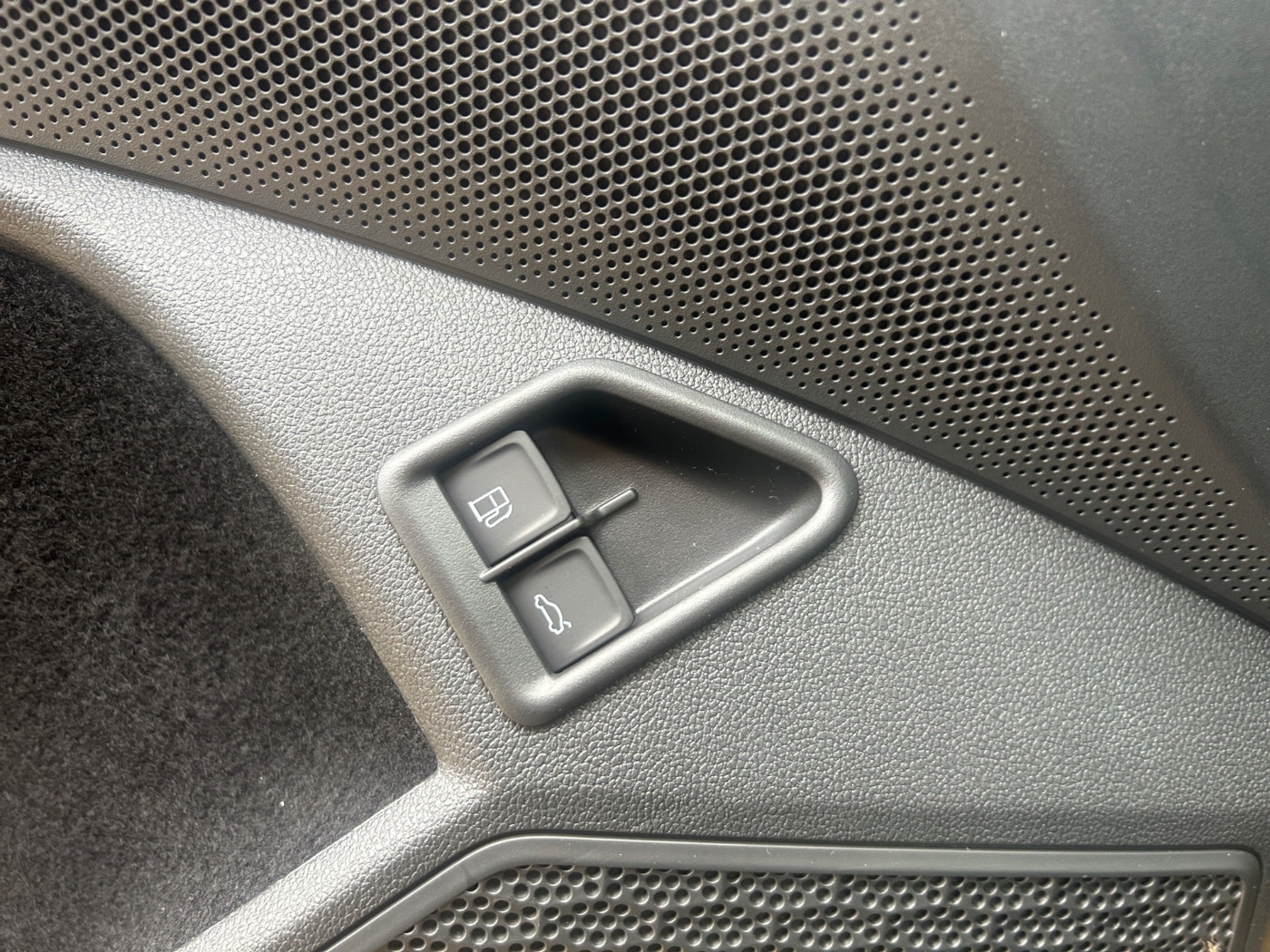 SKODA Kodiaq 1.5 TSI iV DSG Selection HUD MATRIX SHZ Bild 20