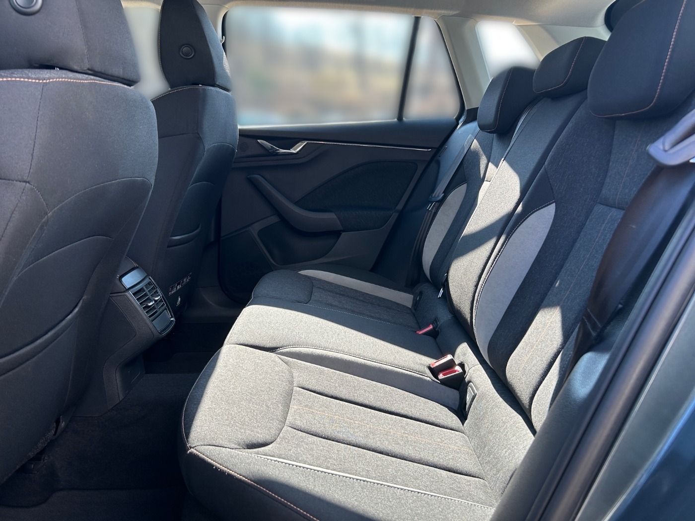 SKODA Kamiq 1.5 TSI Style DynLi LM 2xKlima PDC SHZ Bild 11