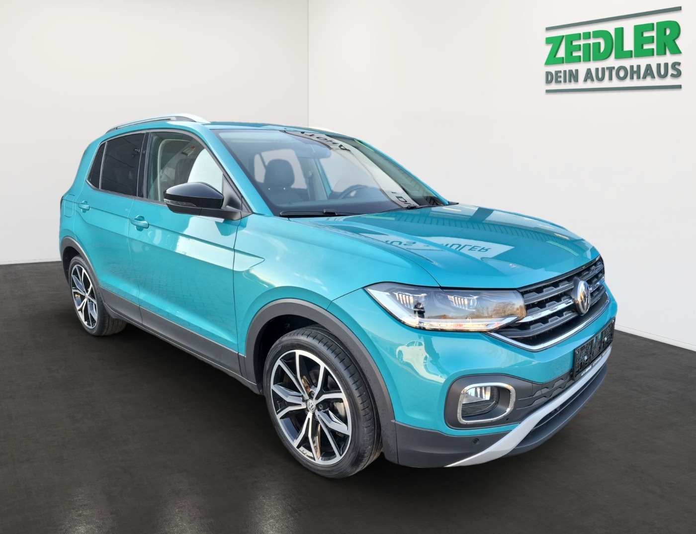 VW T-Cross 1.0 TSI Style ACC KA LED PDC SHZ VIRTUAL Bild 2