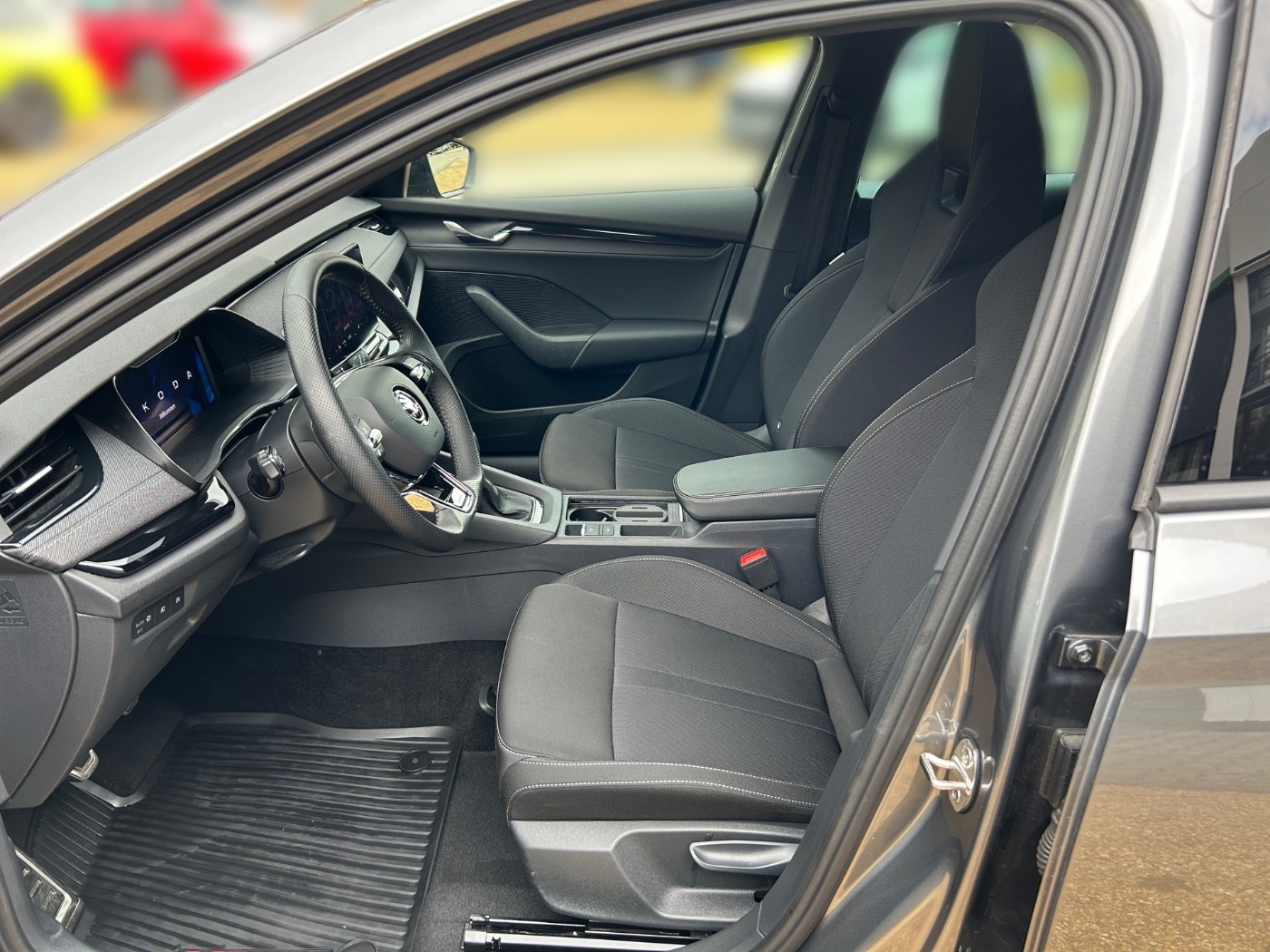 SKODA Octavia Combi 1.5 TSI ACT Sportline NAVI PANO VC Bild 7