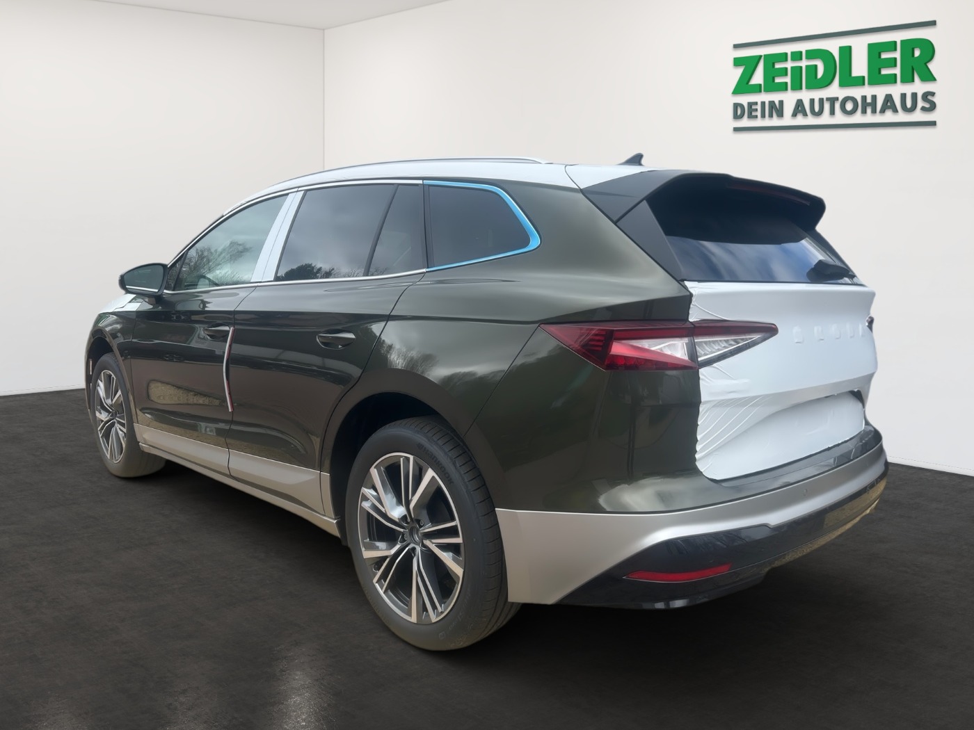 SKODA Enyaq 60 Loft Navi ACC AUT Akustikglas Facelift Bild 4