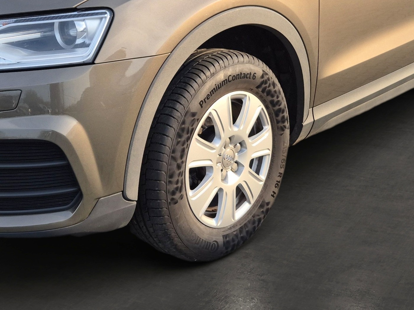 Audi Q3 1.4 TSI ultra ALU KA PDC RELING SHZ WKR XENON Bild 6
