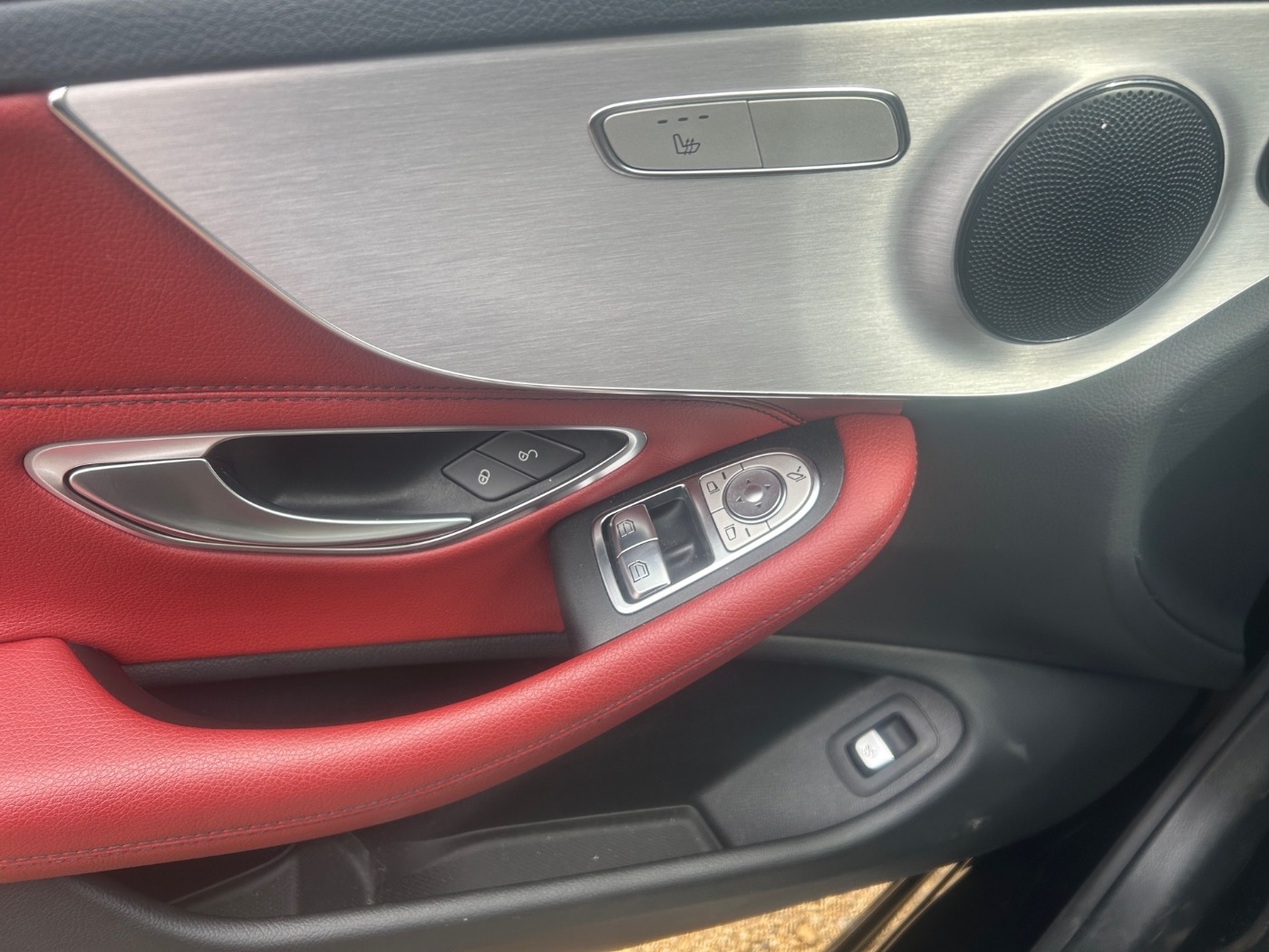 Mercedes-Benz C 300  AMG Line LED PANO RFK SHZ TWA LEDER-ROT Bild 16