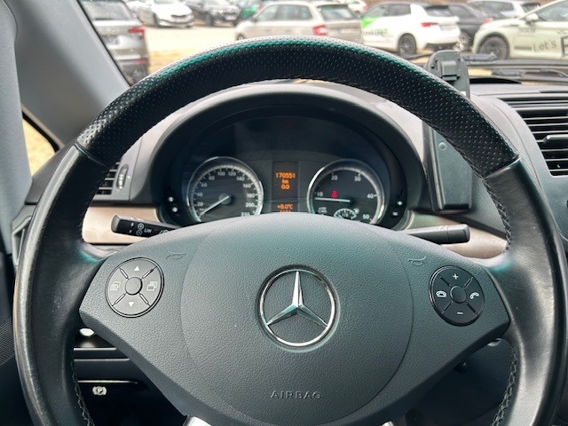 MERCEDES-BENZ Viano 2.2 CDI Aut Trend Edition lang 7-Sitze AHK Bild 6