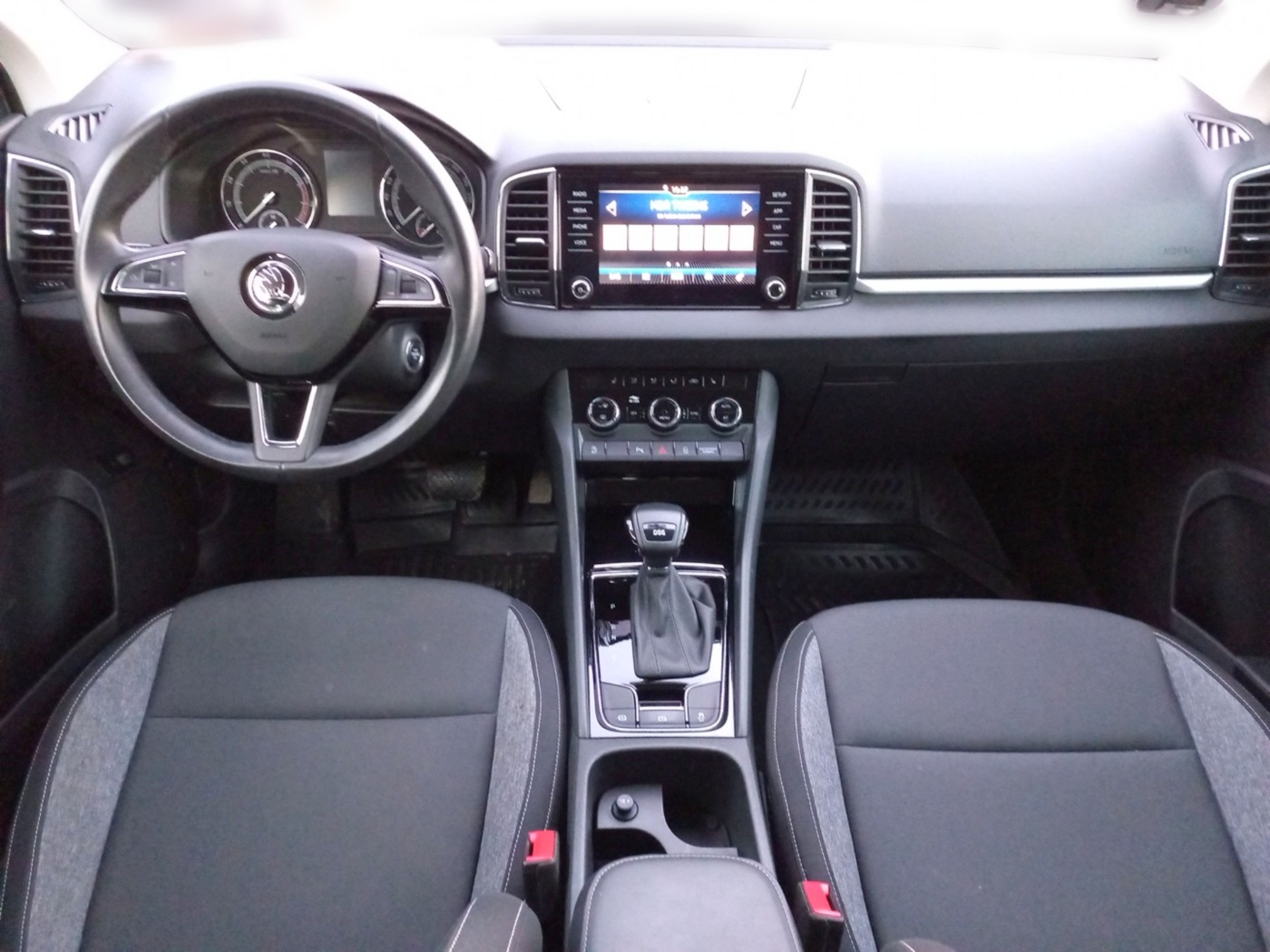 SKODA Karoq 1.5 TSI ACT DSG Drive 125 DAB LED PDC SHZ Bild 14