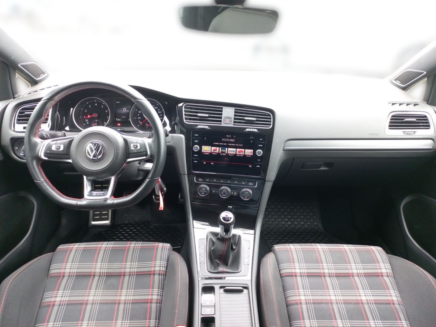 VW Golf VII 2.0 TSI BMT GTI 19