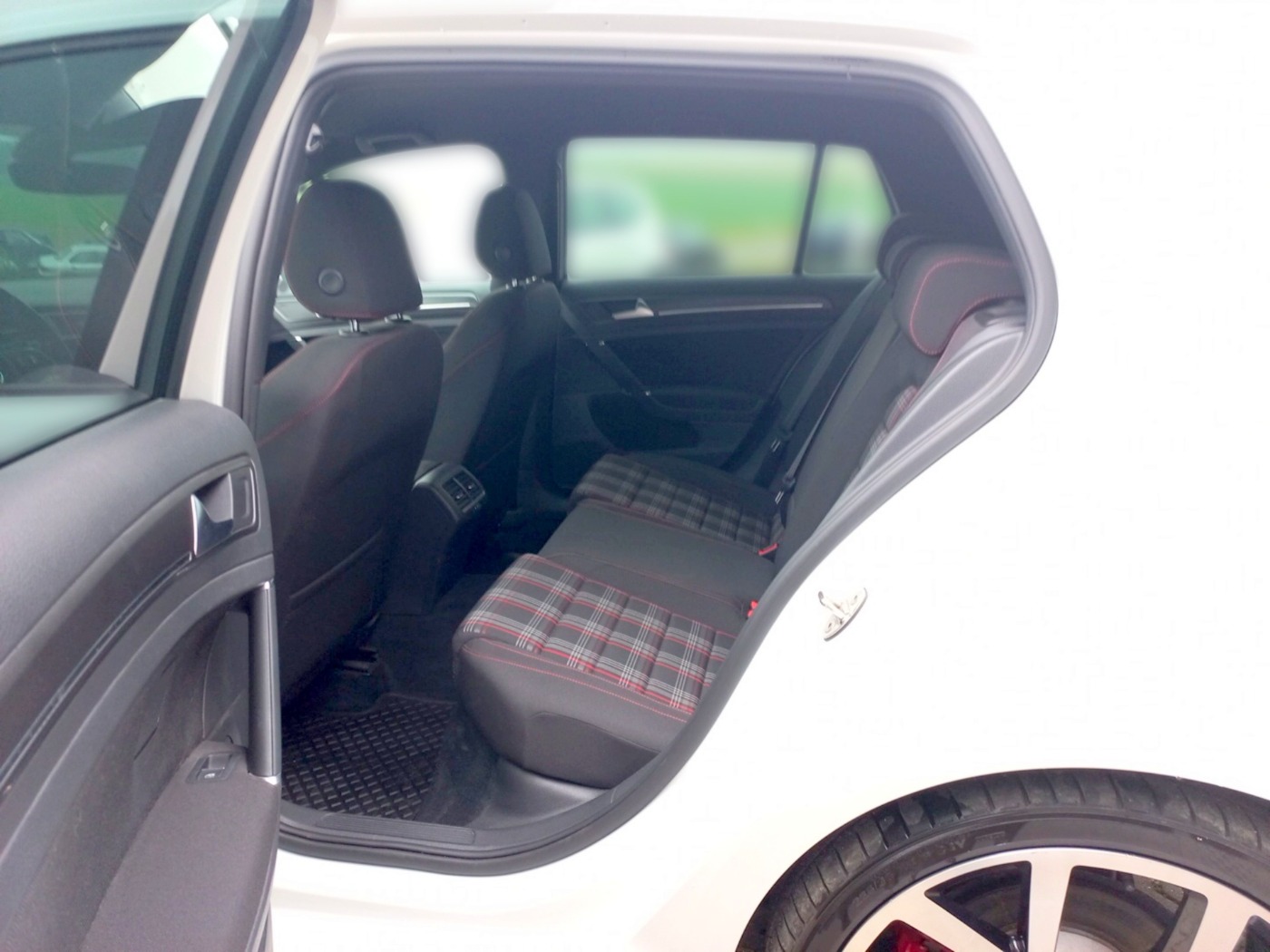 VW Golf VII 2.0 TSI BMT GTI 19