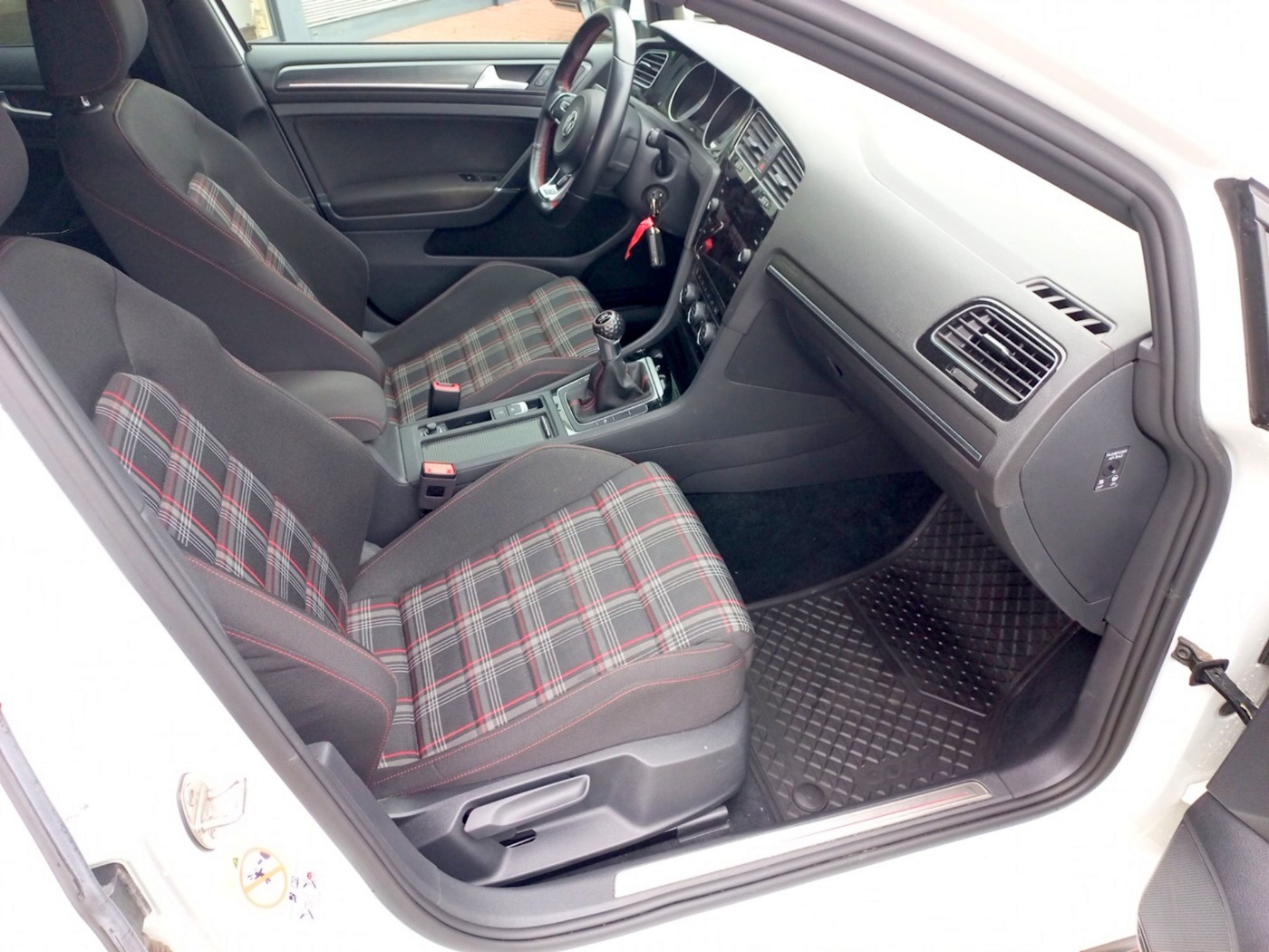 VW Golf VII 2.0 TSI BMT GTI 19