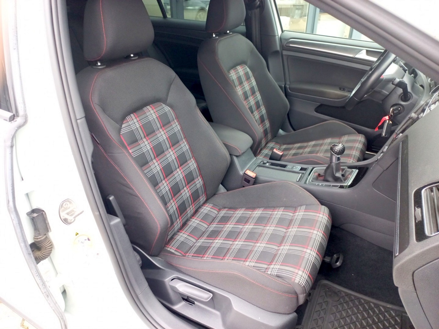 VW Golf VII 2.0 TSI BMT GTI 19