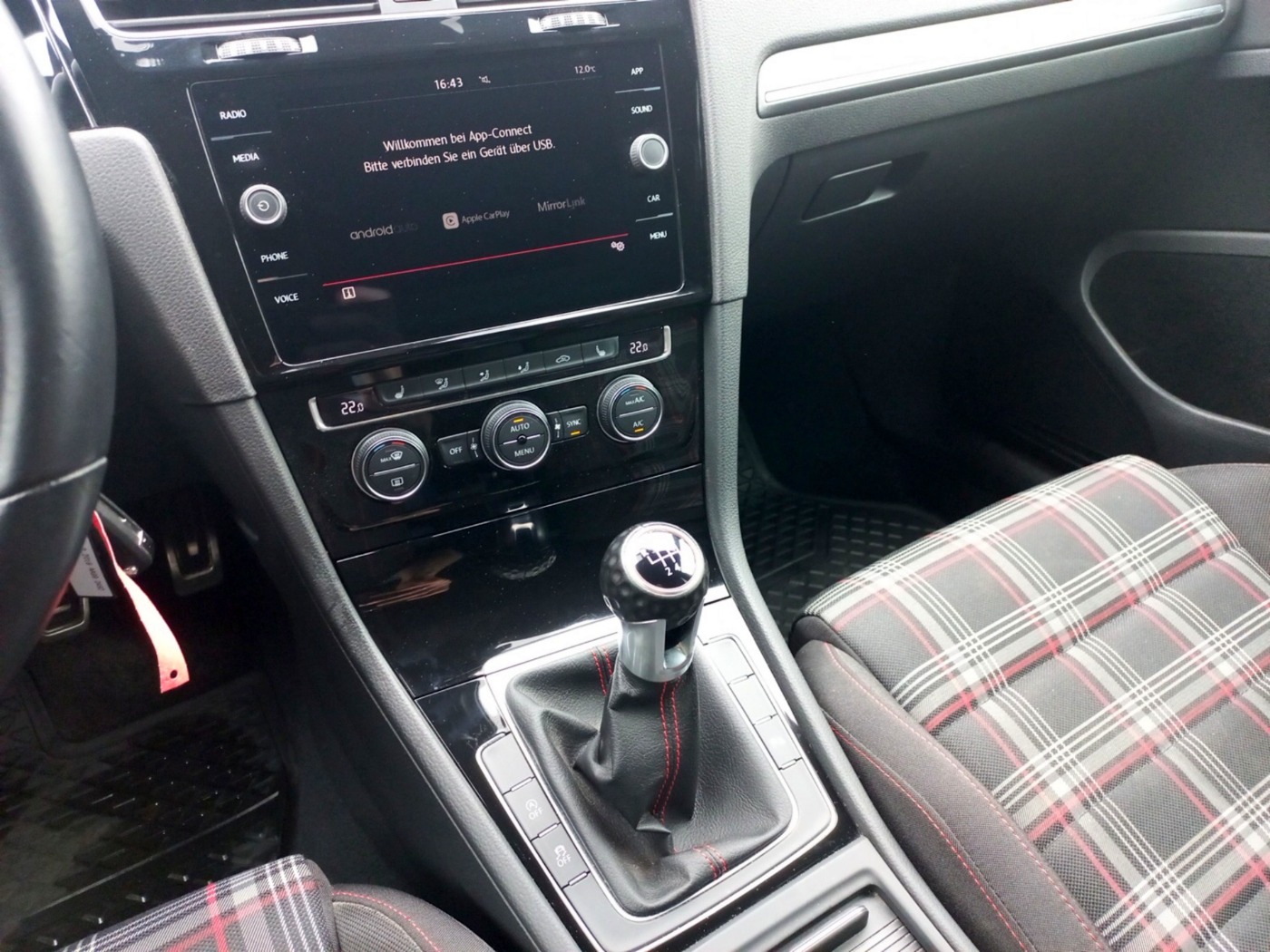 VW Golf VII 2.0 TSI BMT GTI 19