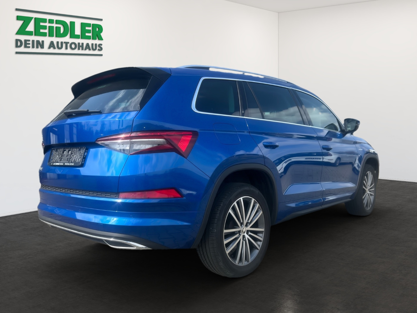 SKODA Kodiaq 2.0 TDI DSG L&K ACC DAB LED NAVI RFK SHZ Bild 3