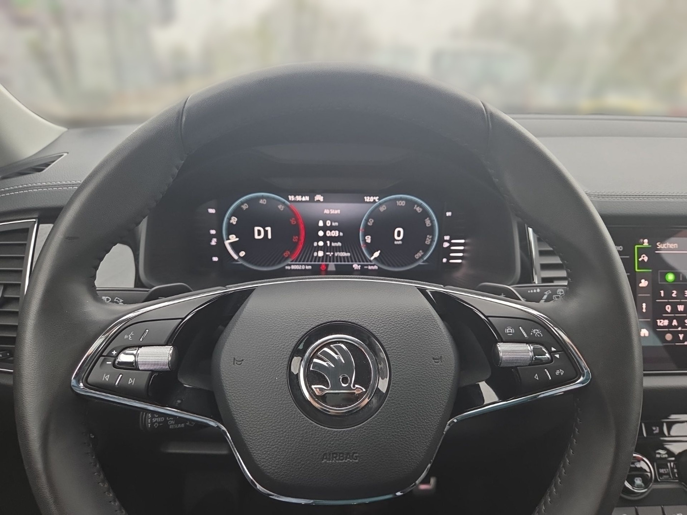 SKODA Kodiaq 2.0 TDI DSG L&K ACC DAB LED NAVI RFK SHZ Bild 8
