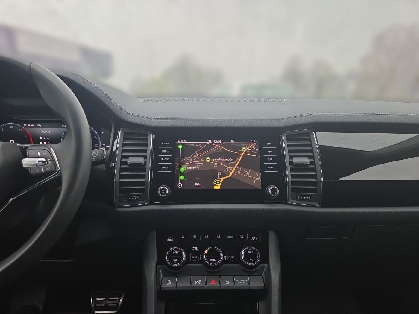 SKODA Kodiaq 2.0 TDI DSG L&K ACC DAB LED NAVI RFK SHZ Bild 9