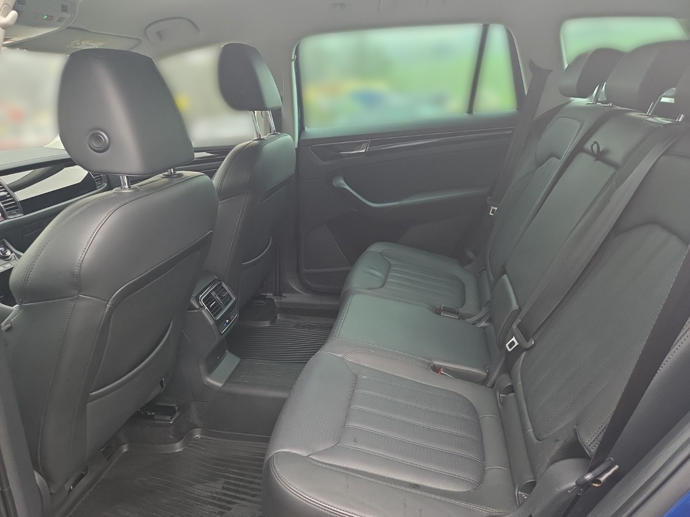 SKODA Kodiaq 2.0 TDI DSG L&K ACC DAB LED NAVI RFK SHZ Bild 11
