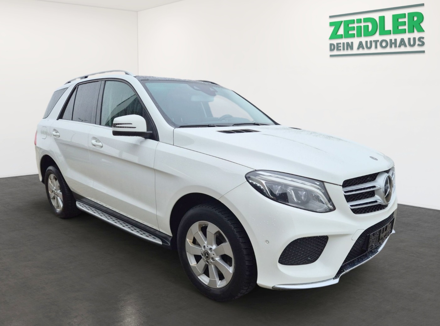 Mercedes-Benz GLE 350 d 4Matic AMG AHK LED NAVI PANO RFK STHZ Bild 2