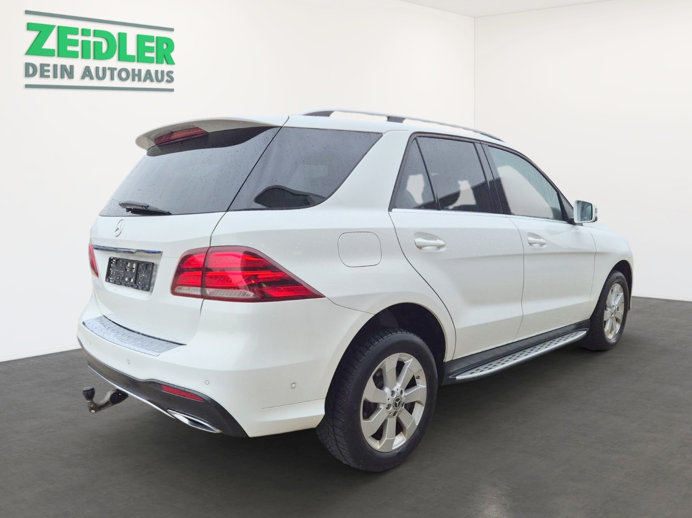 Mercedes-Benz GLE 350 d 4Matic AMG AHK LED NAVI PANO RFK STHZ Bild 3