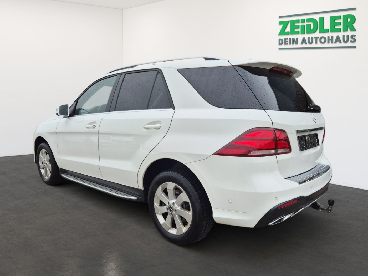 Mercedes-Benz GLE 350 d 4Matic AMG AHK LED NAVI PANO RFK STHZ Bild 4