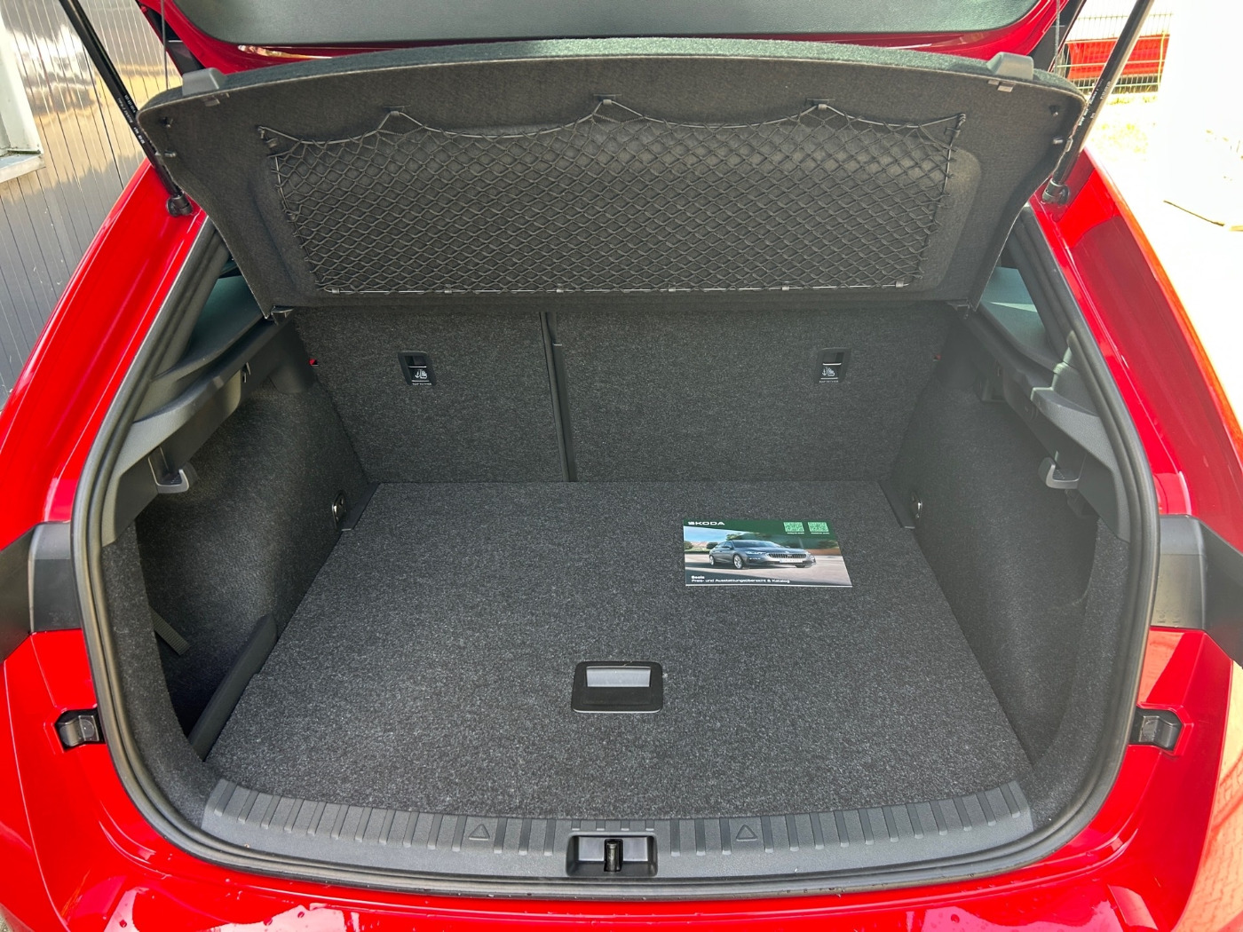 SKODA Scala 1.0 TSI Selection DAB KA MATRIX PDC SHZ VC Bild 12