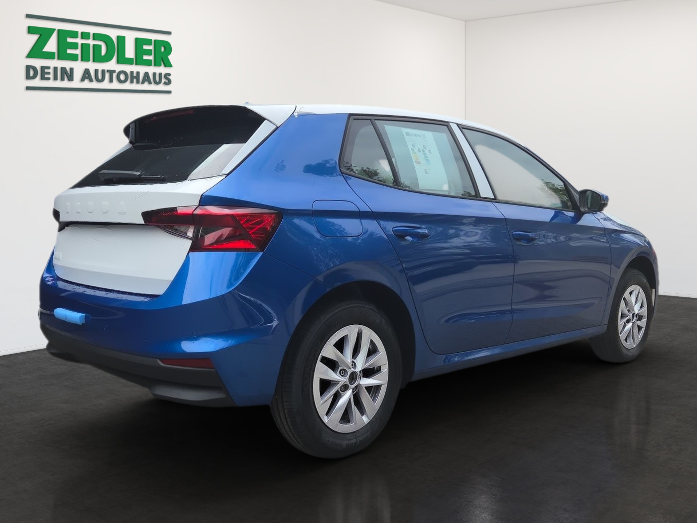 SKODA Fabia 1.0 MPI Essence DAB LED NEBEL PDC SHZ VC Bild 3