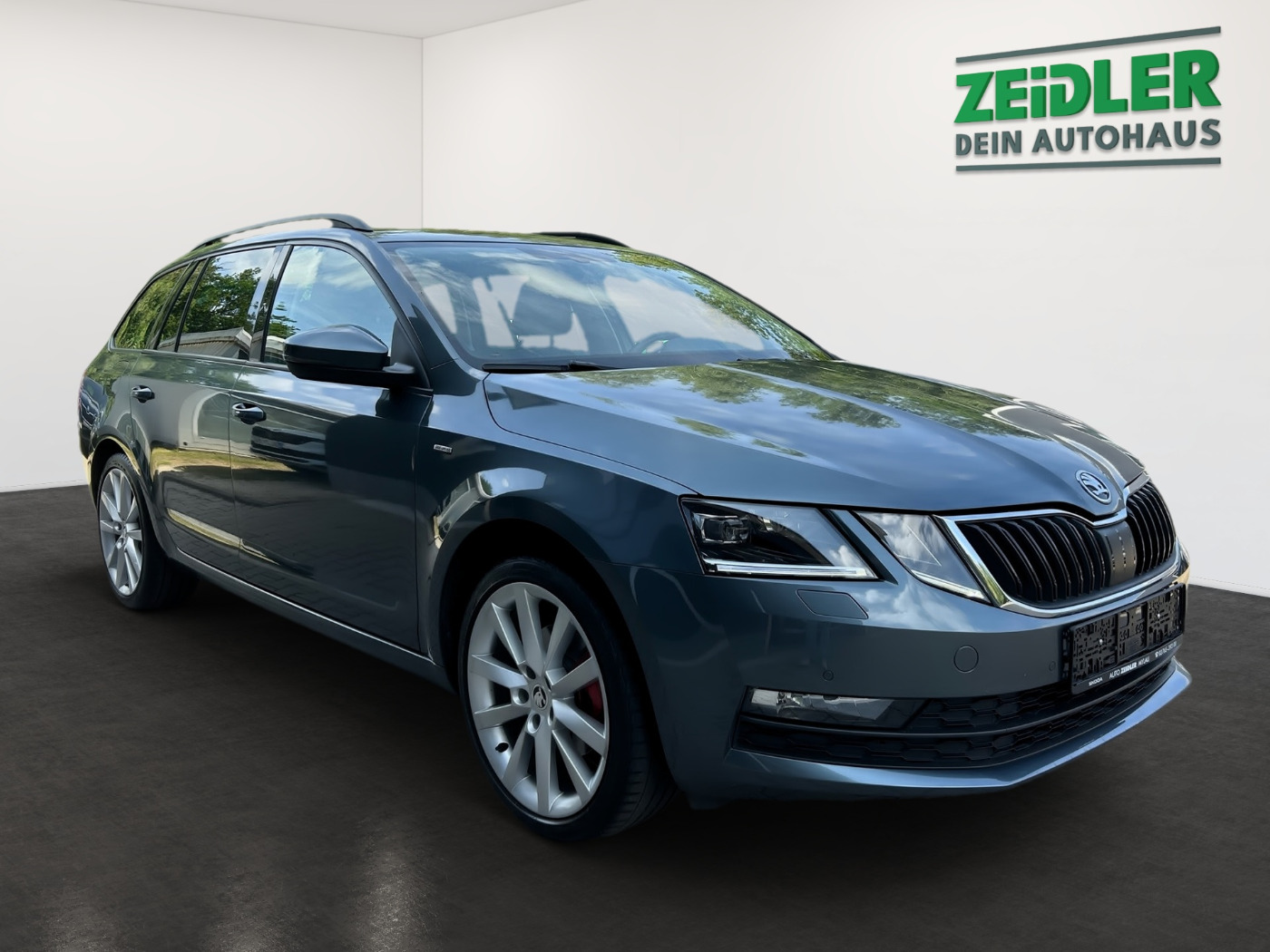 SKODA Octavia Combi 1.5 TSI Clever KA LED NAVI PDC SHZ Bild 2