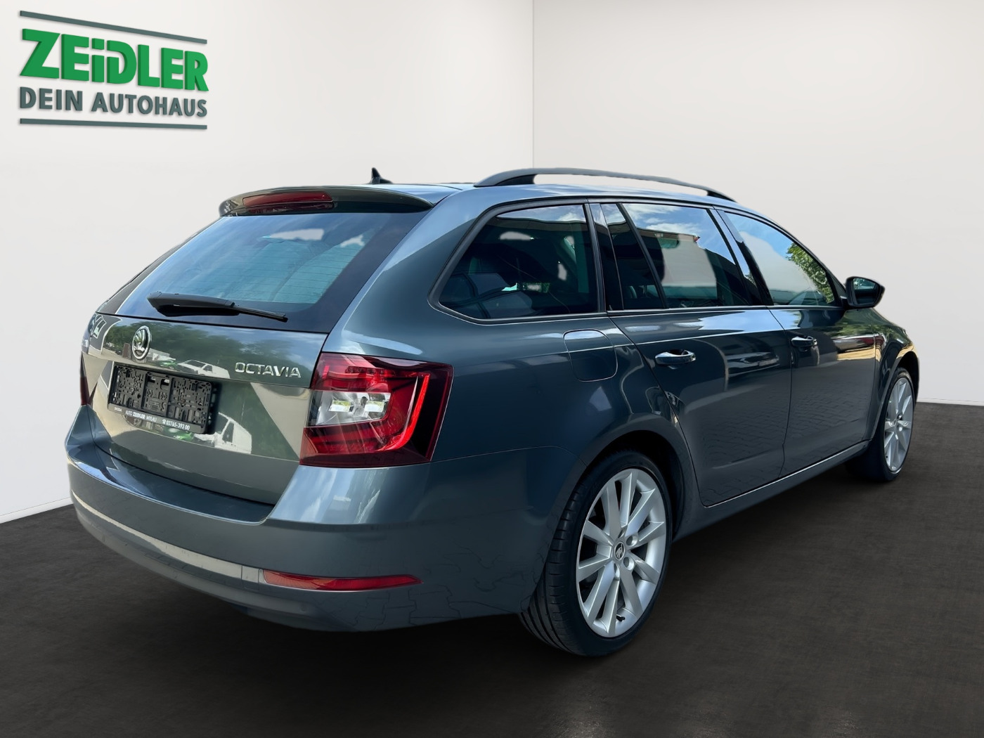 SKODA Octavia Combi 1.5 TSI Clever KA LED NAVI PDC SHZ Bild 3