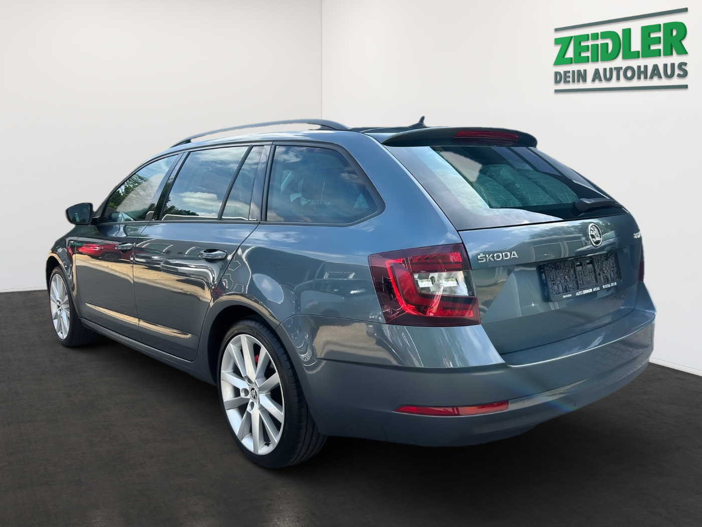 SKODA Octavia Combi 1.5 TSI Clever KA LED NAVI PDC SHZ Bild 4