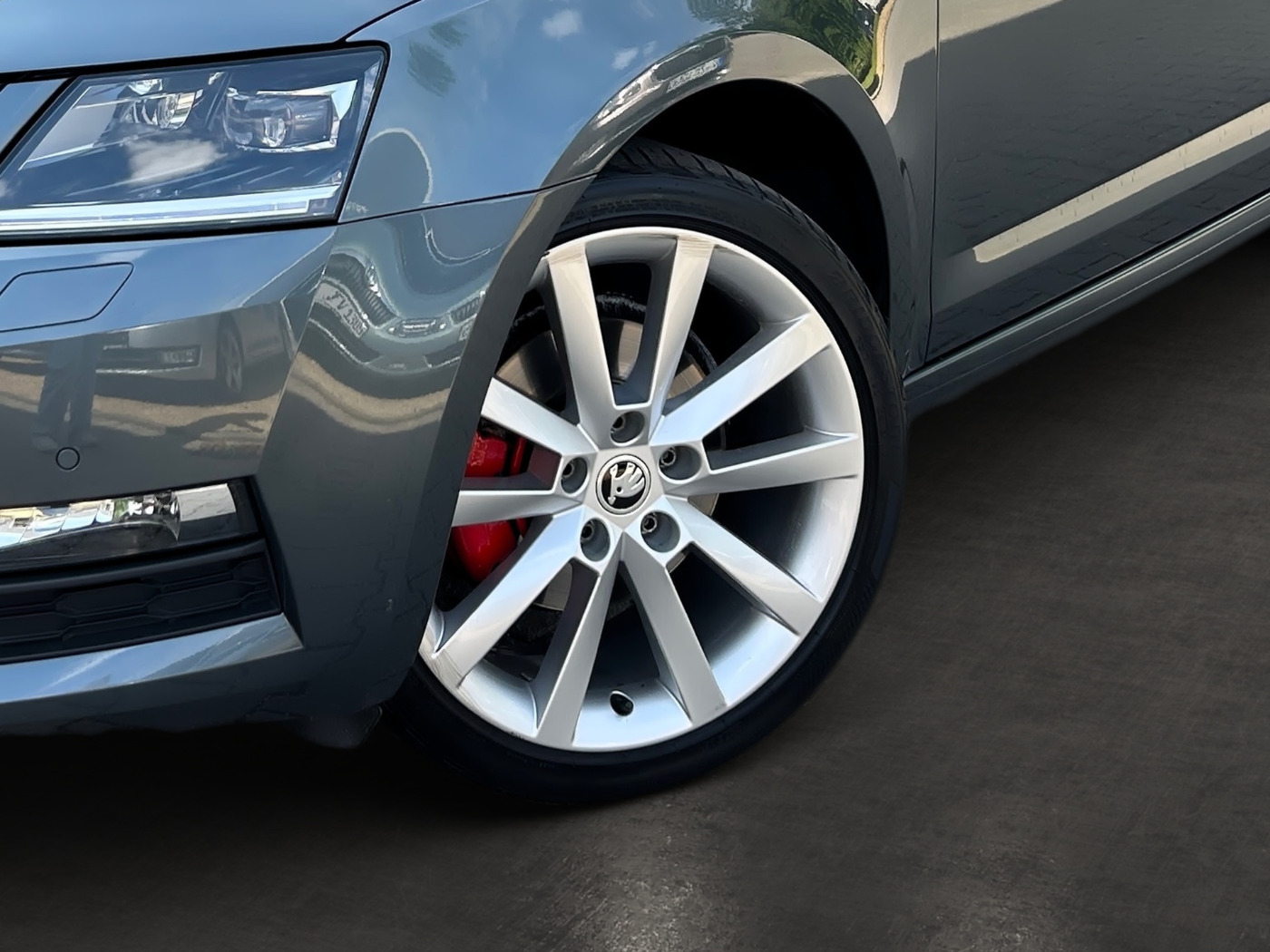 SKODA Octavia Combi 1.5 TSI Clever KA LED NAVI PDC SHZ Bild 6